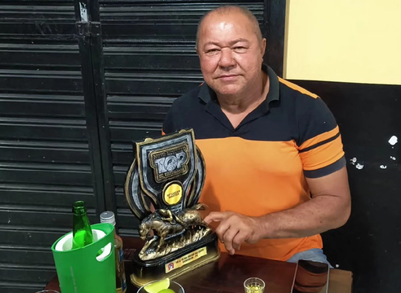 Vaqueiro morre após cair do cavalo na vaquejada de Surubim