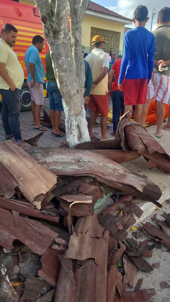 Adolescentes ficam feridos após pneu de motocicleta estourar em Bom Conselho