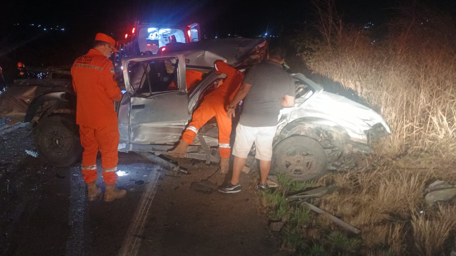 Acidente grave é registrado na PE-218, na região do Pacheco, em Terezinha