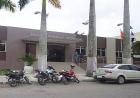 Contratados da Prefeitura de Bom Conselho relatam que trabalharam em janeiro e foram informados que não receberão salário