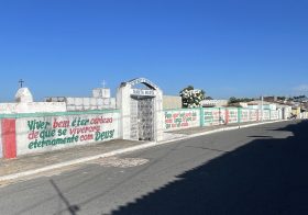 Furtos de argolas de jazigos geram revolta e sensação de insegurança no Cemitério Santa Marta, em Bom Conselho