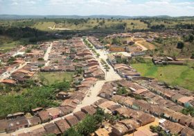 Bom Conselho: Câmara promulga lei mudando a feira da Rainha Isabel, mas Prefeitura diz que mudança é inconstitucional e mantém feira aos sábados.