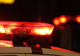 INDIVÍDUO ARMADO COM FACÃO INVADE ESCOLA NO BAIRRO DO CIGANO E CAUSA PÂNICO